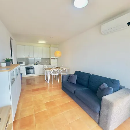 Apartment Marina 4 Roses